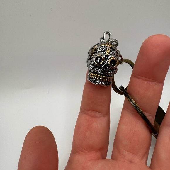 Gothic Punk Skull Leather Strap Keychain - Picture 7 of 11